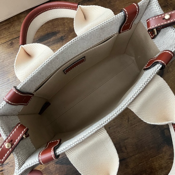 Like new Chloe small woody Tote - Picture 8 of 15